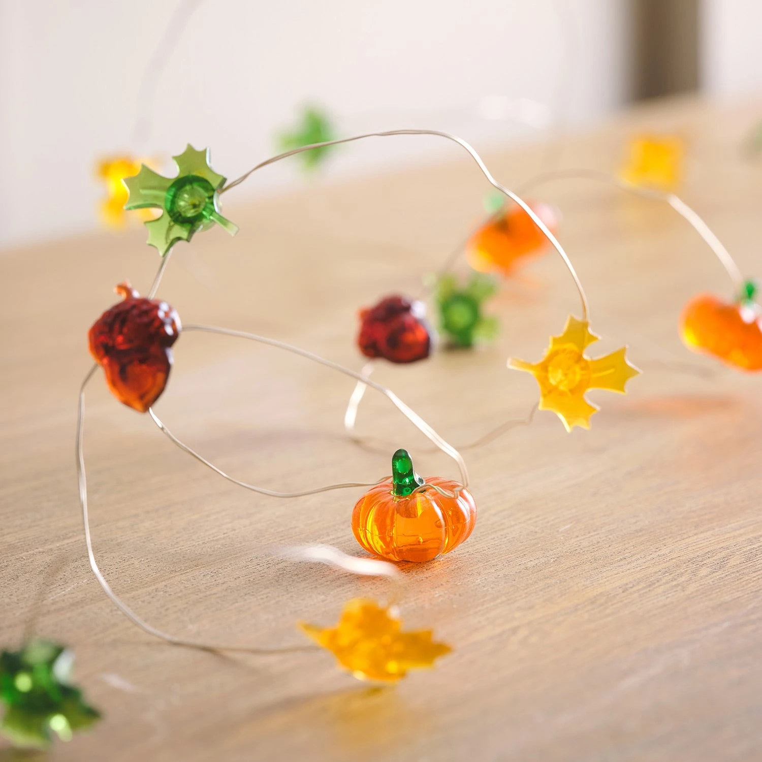 Guirlande Lumineuse à 30 Silhouettes LED Automnales 2 Guirlande Lumineuse à 30 Silhouettes LED Automnales – Image 2