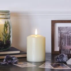 Bougie Pilier TruGlow® à LED De 10cm 19 Bougie Pilier TruGlow® à LED De 10cm -Boutique De Noël CA19009 bougie pilier truglow a led de 10cm 4