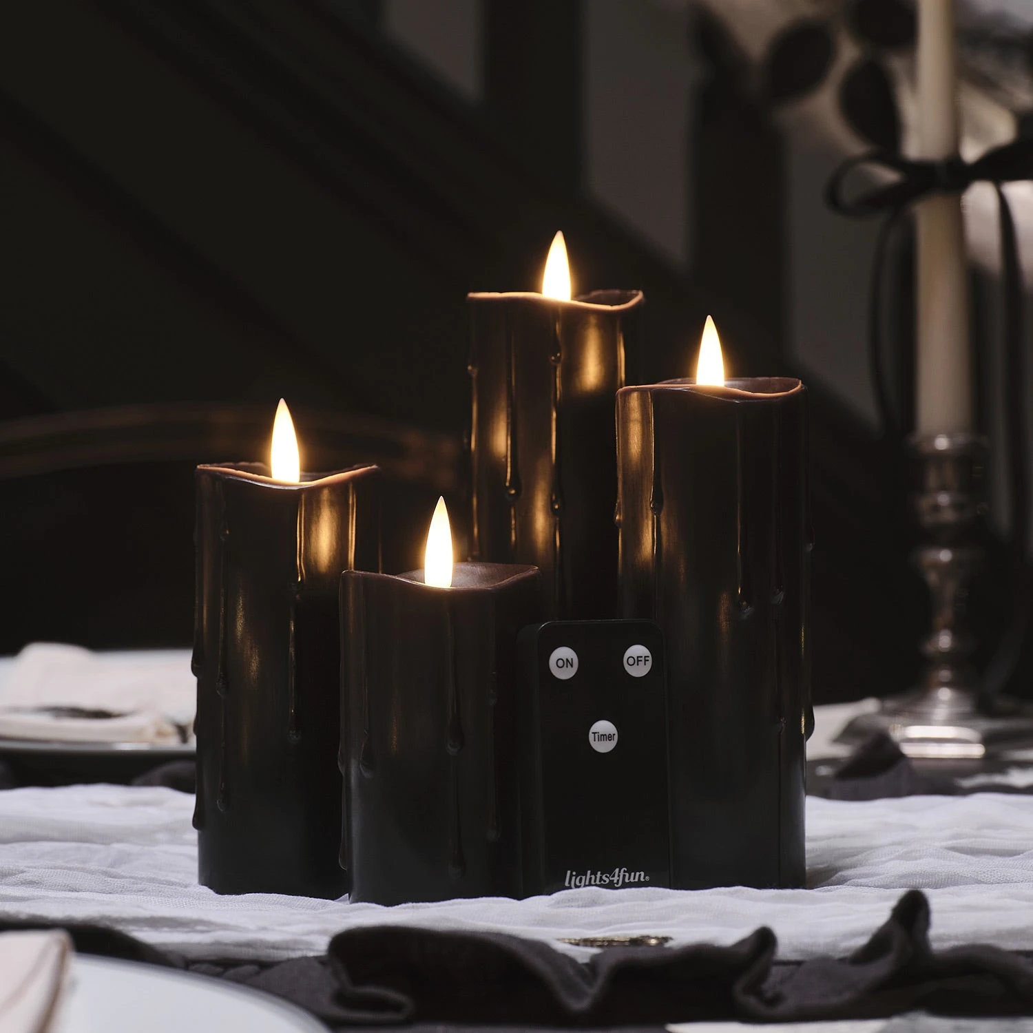 4 Bougies Piliers Fines TruGlow® En Cire Noire Coulante 5 4 Bougies Piliers Fines TruGlow® En Cire Noire Coulante – Image 5