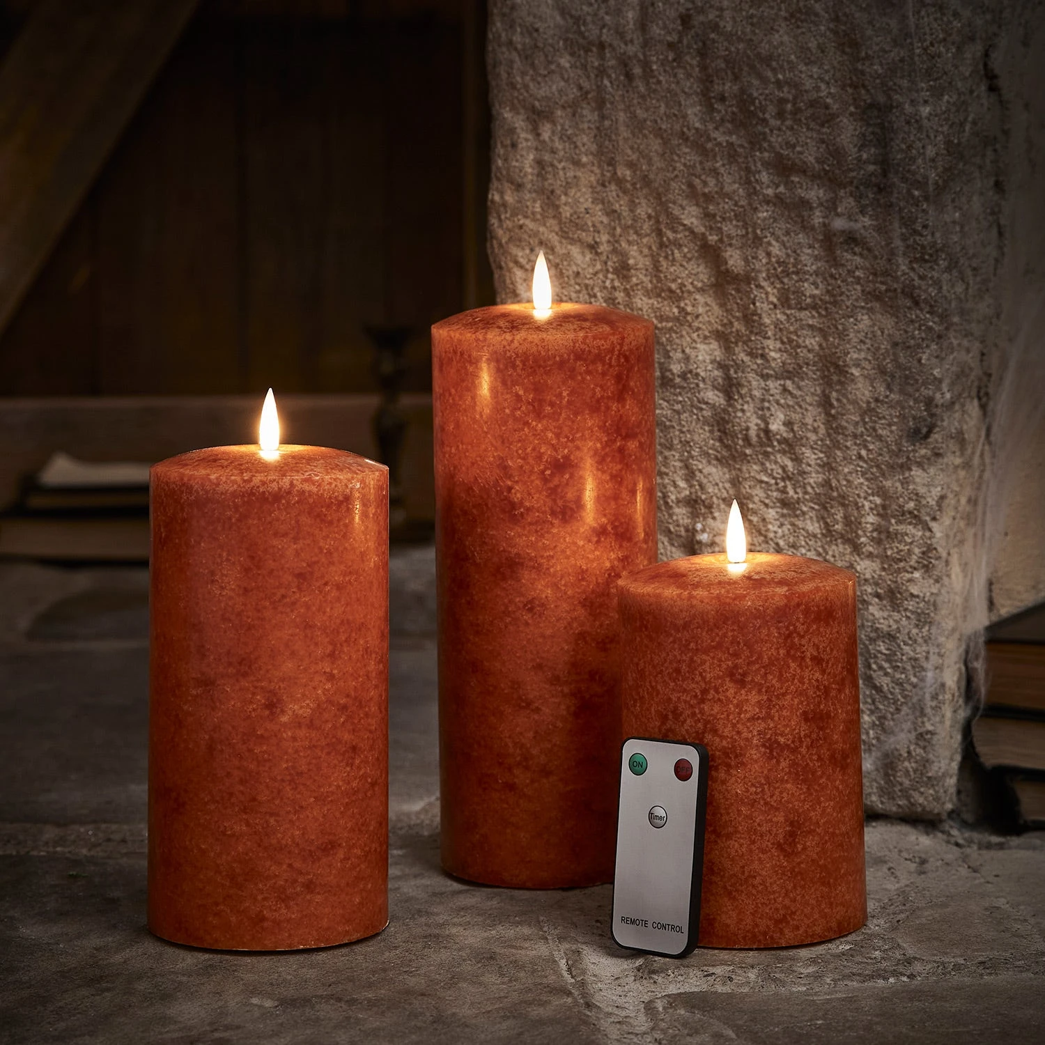 Lot De 3 Bougies Cierges Orange Mouchetée TruGlow® Avec Télécommande 2 Lot De 3 Bougies Cierges Orange Mouchetée TruGlow® Avec Télécommande – Image 2