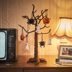 Lot D'Arbuste Décoratif En Feutre Et 8 Décos D'Halloween à Suspendre