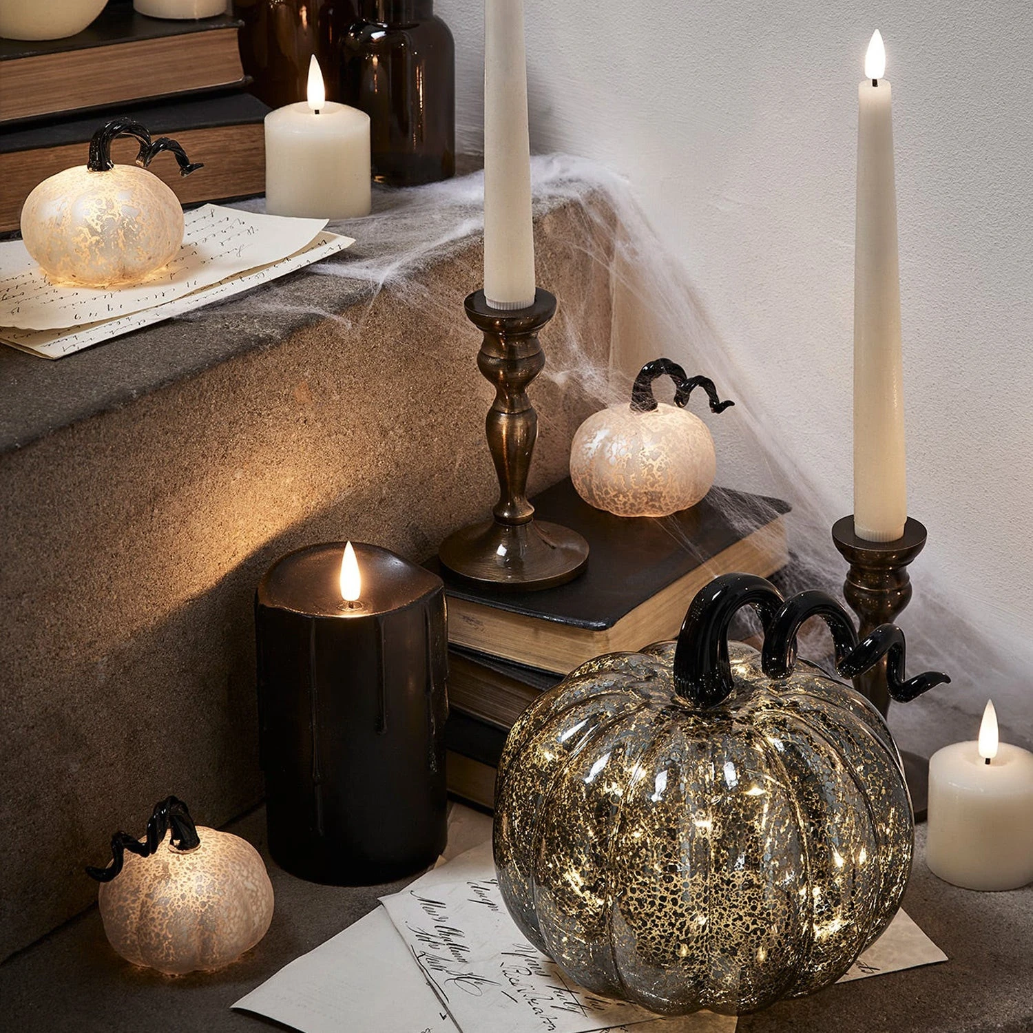 Lot De Citrouilles Lumineuses à Tiges Noires Et Bougies D'Halloween 1 Lot De Citrouilles Lumineuses à Tiges Noires Et Bougies D'Halloween