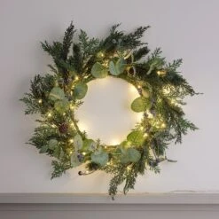 Couronne De Noël Classique De 40 Cm à Baies Et Pommes De Pin Avec Micro LED