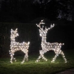 Cerf Et Biche Solaire De Noël Studley En Rotin, à LED Bicolore 13 Cerf Et Biche Solaire De Noël Studley En Rotin, à LED Bicolore -Boutique De Noël D XX250056 duo de cerf et biche led studley 4