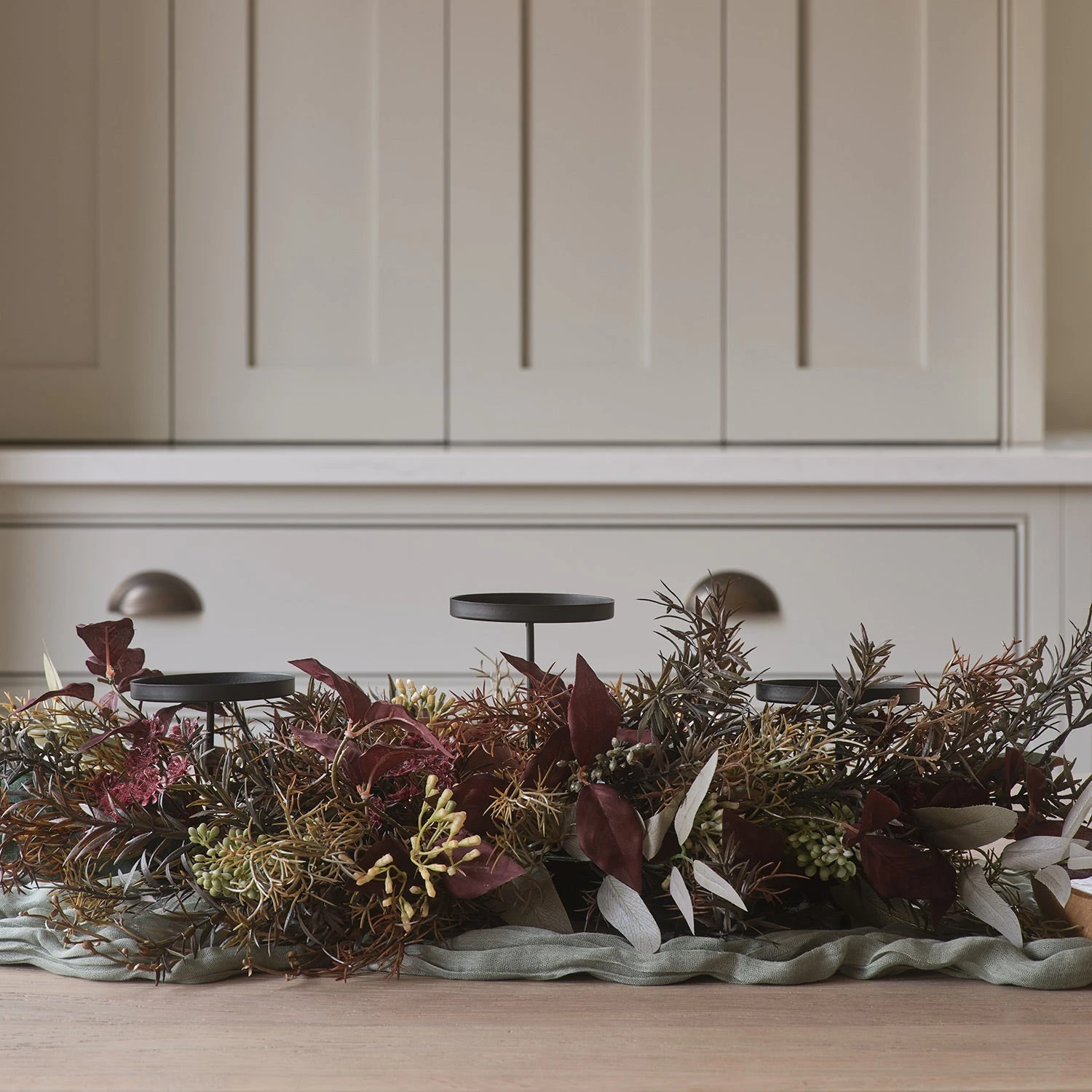 Lot De Composition Automnale Avec Trio De Porte-Bougies & 3 Bougies LED TruGlow® 7 Lot De Composition Automnale Avec Trio De Porte-Bougies & 3 Bougies LED TruGlow® – Image 7