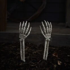 2 Piquets De Jardin D’Halloween En Forme De Main De Squelette -Boutique De Noël HA22017 2 piquets de jardin d halloween en forme de mains de squelette Off
