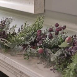 Guirlande Pré-illuminée Aux Baies Pourpres 9 Guirlande Pré-illuminée Aux Baies Pourpres -Boutique De Noël L4F25005 guirlande pre illuminee aux baies pourpres 3