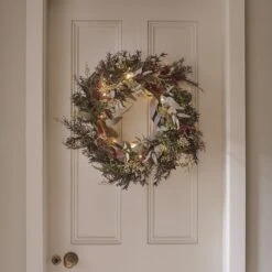 Couronne Automne Hiver Pré-éclairée De 60 Cm -Boutique De Noël LL WR23001 couronne automne hiver pre eclairee de 60 cm 2 1