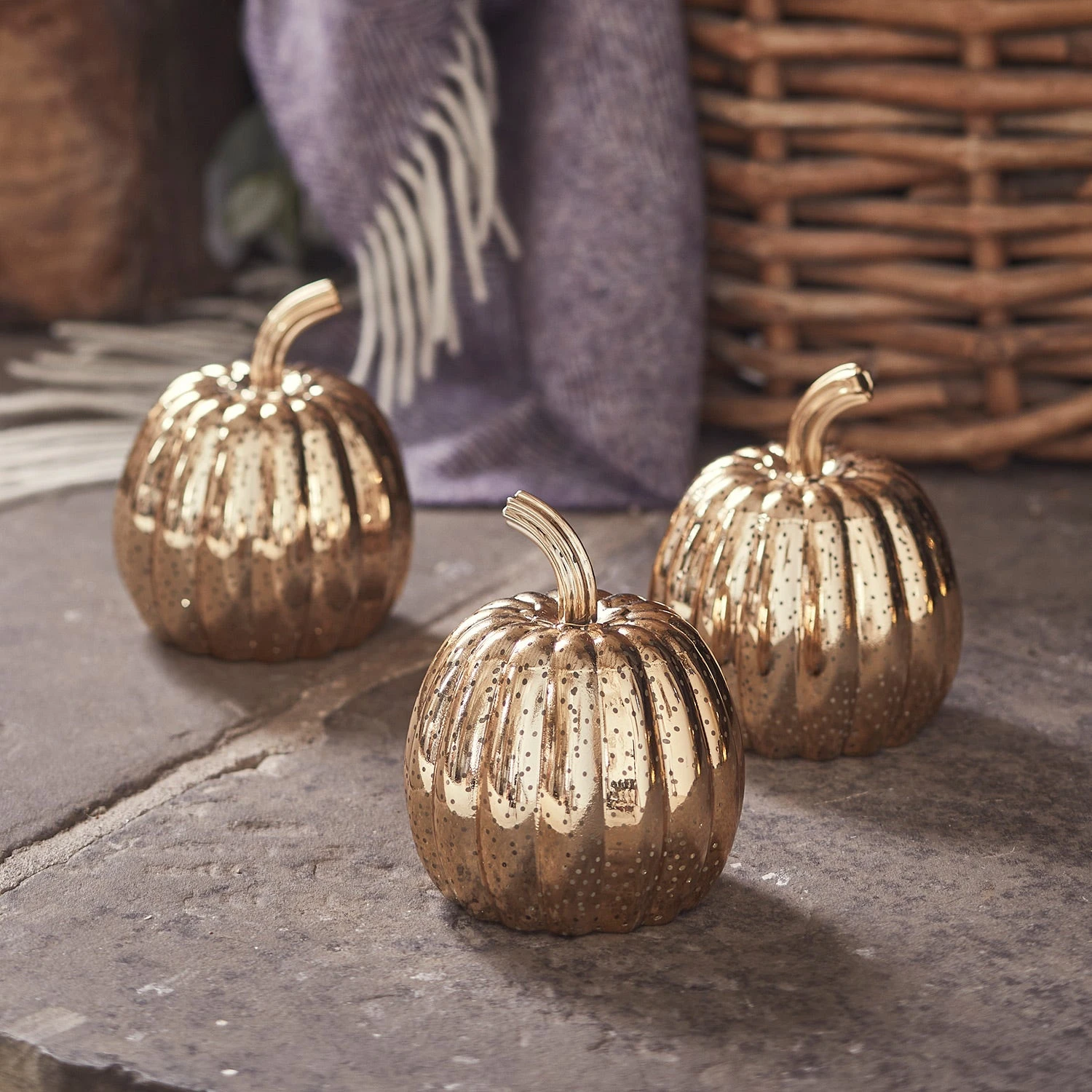 3 Citrouilles Lumineuses Mouchetées Cuivre En Verre 9 3 Citrouilles Lumineuses Mouchetées Cuivre En Verre – Image 9