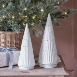 Lot De 2 Sapins Lumineux En Céramique à LED Blanc Chaud 7 Lot De 2 Sapins Lumineux En Céramique à LED Blanc Chaud -Boutique De Noël LL24041 lot de 2 sapins lumineux en ceramique a led blanc chaud OFF