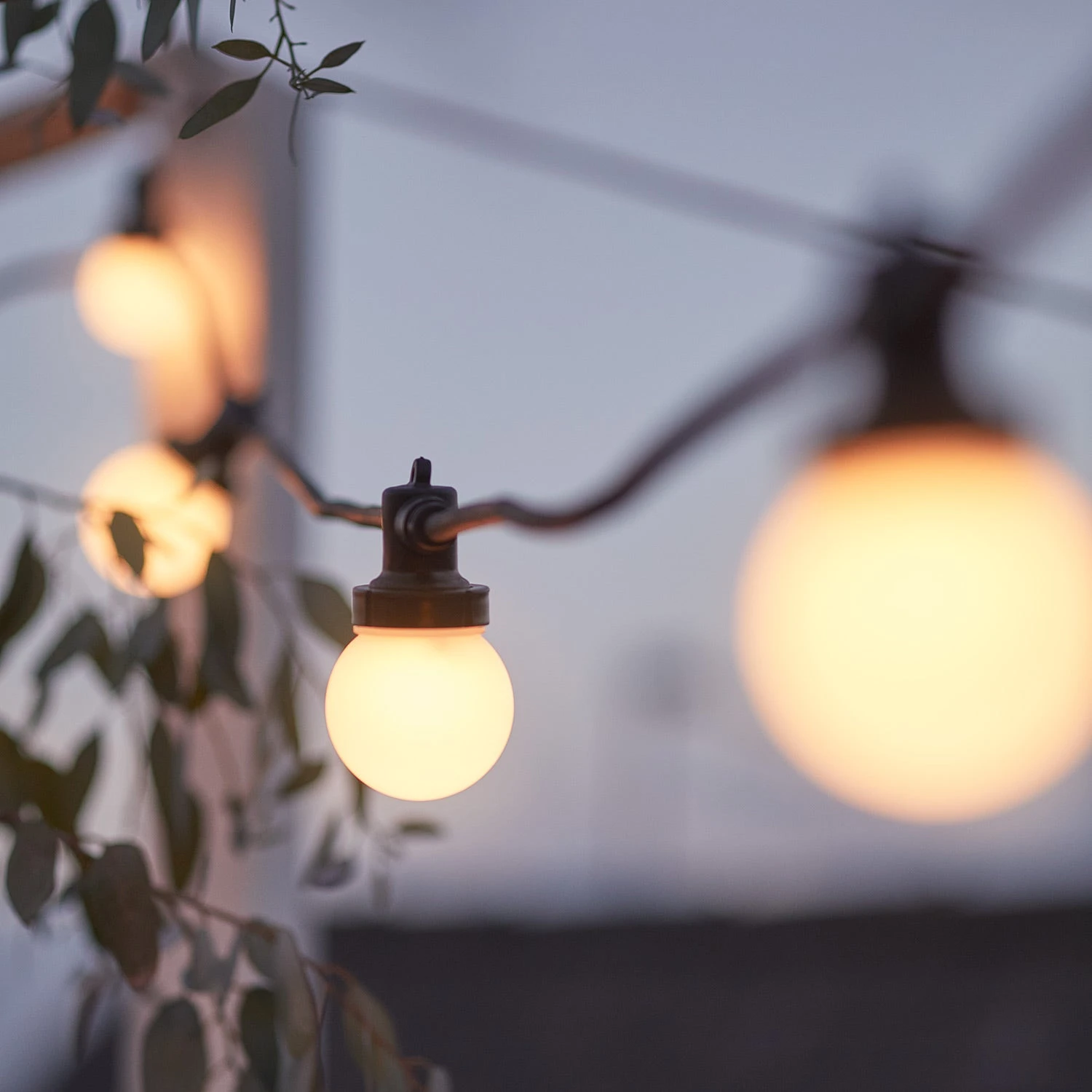 Guirlande Guinguette Pro Connect IP67, 5m 10 LED Blanc Chaud Câble Noir Raccordable 7 Guirlande Guinguette Pro Connect IP67, 5m 10 LED Blanc Chaud Câble Noir Raccordable – Image 7