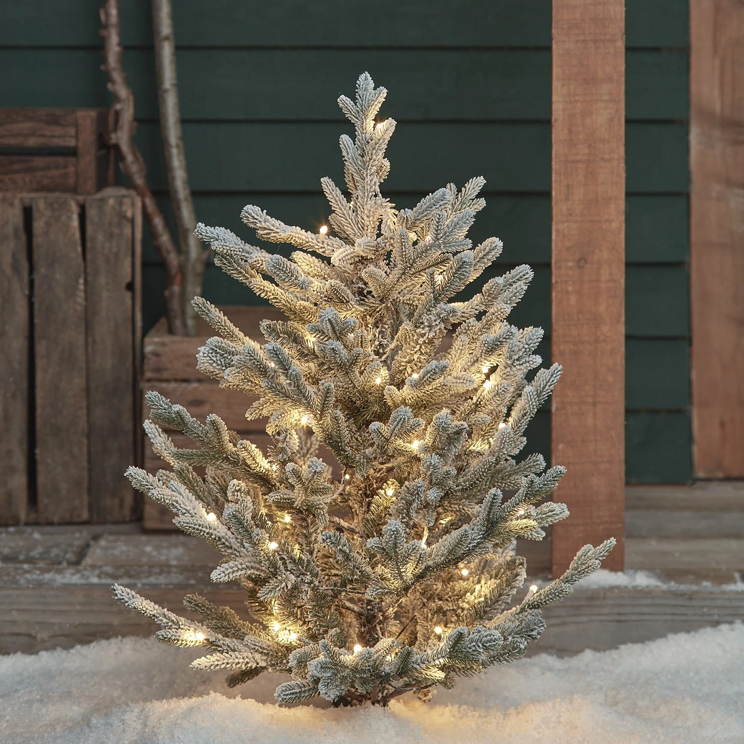 Sapin De Noël De 91cm Sur Piquet Et à LED Bicolore, Effet Givré 2 Sapin De Noël De 91cm Sur Piquet Et à LED Bicolore, Effet Givré – Image 2