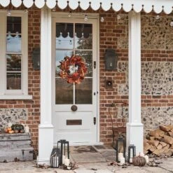 Couronne Automnale Pré-éclairée De 50 Cm à Baies Et Pommes De Pin 6 Couronne Automnale Pré-éclairée De 50 Cm à Baies Et Pommes De Pin -Boutique De Noël WR21013 couronne automnale de 50cm a baies et pommes de pin 1f90ba5d 2fd0 4cfb a4fe f5c48fce466e