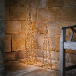 Cône Lumineux De 60 Cm En Fil Métallique -Boutique De Noël duo de cones lumineux poses au sol